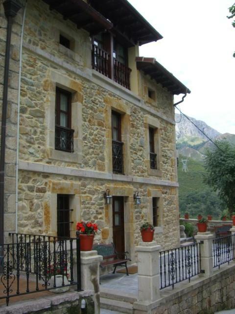 Apartamentos Rurales La Husteriza Ruenes Bagian luar foto